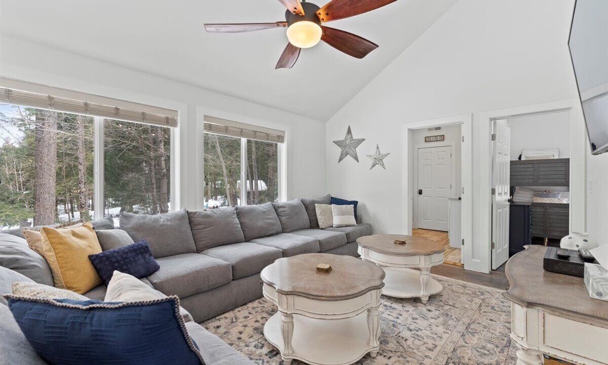 Photo of Livingroom in Fort Ann