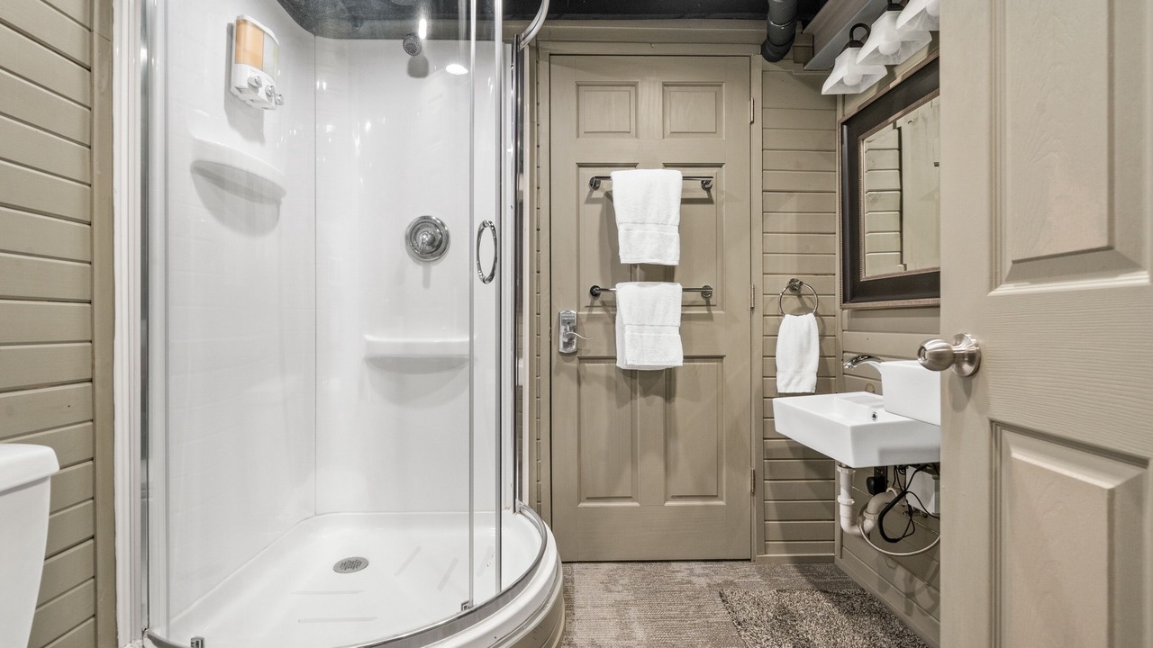 Photo of Bathroom in Logan