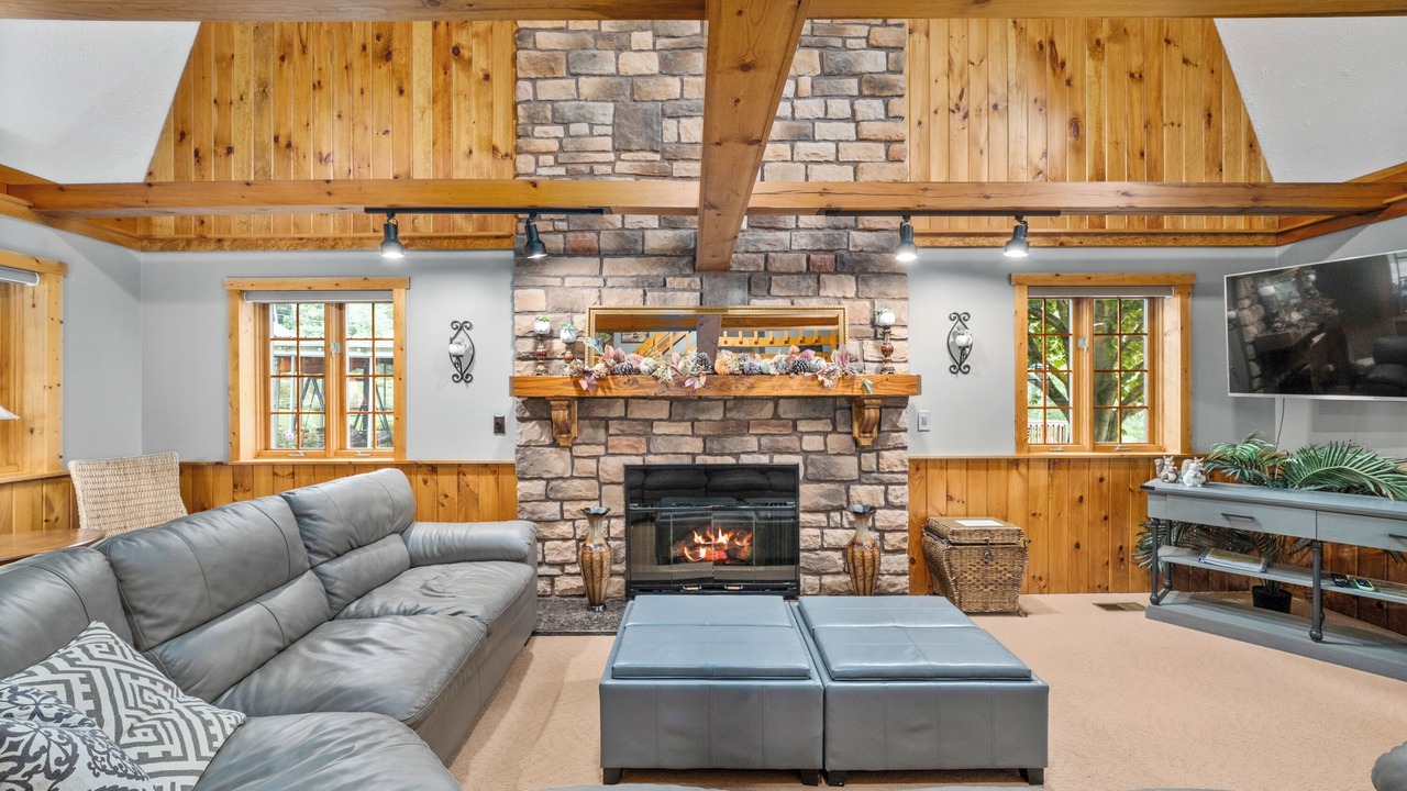 Photo of Livingroom in Logan