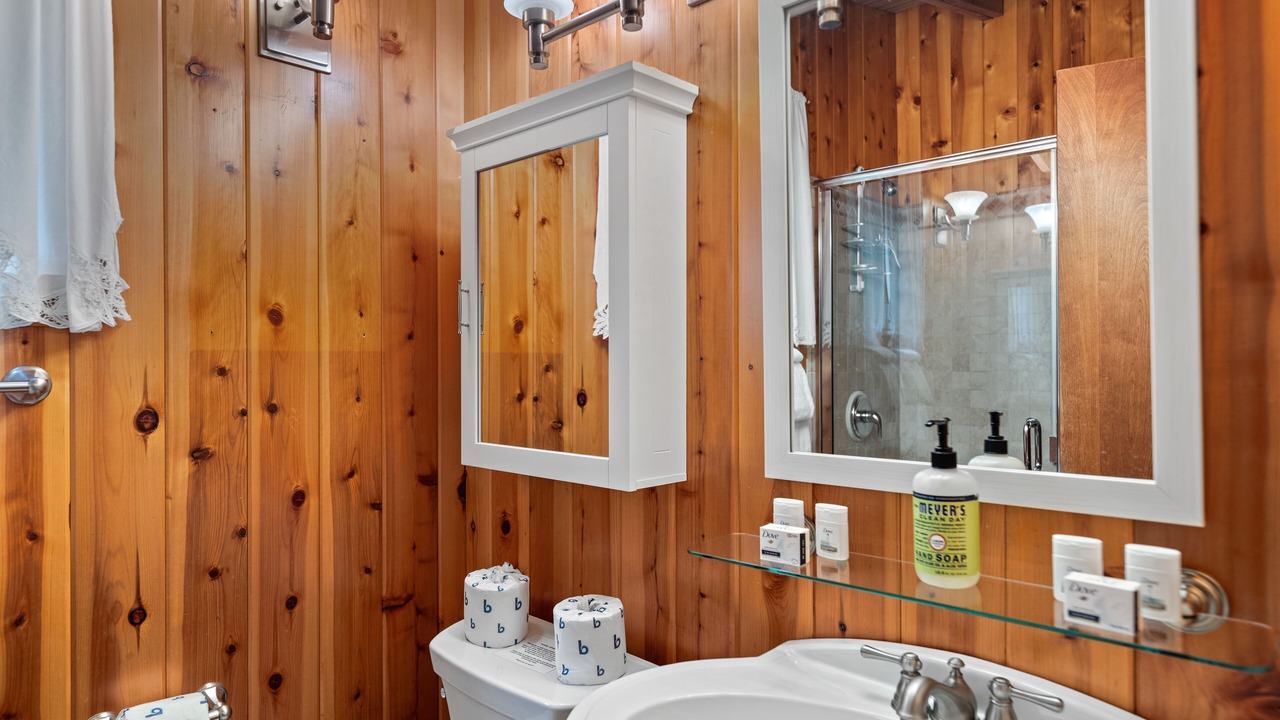 Photo of Bathroom in Brant Lake