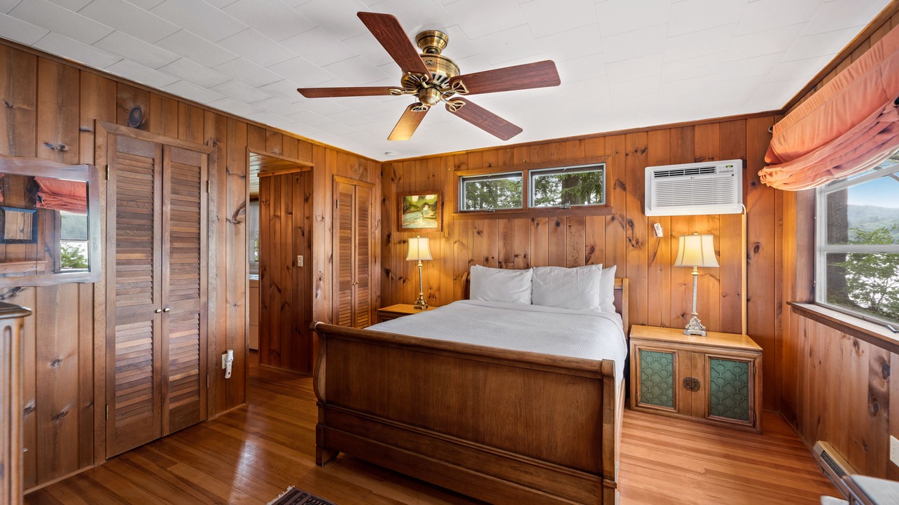 Photo of Bedroom in Brant Lake