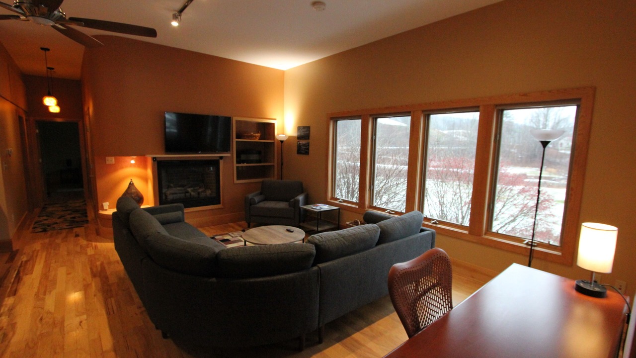 Photo of Livingroom in Bridgewater Corners