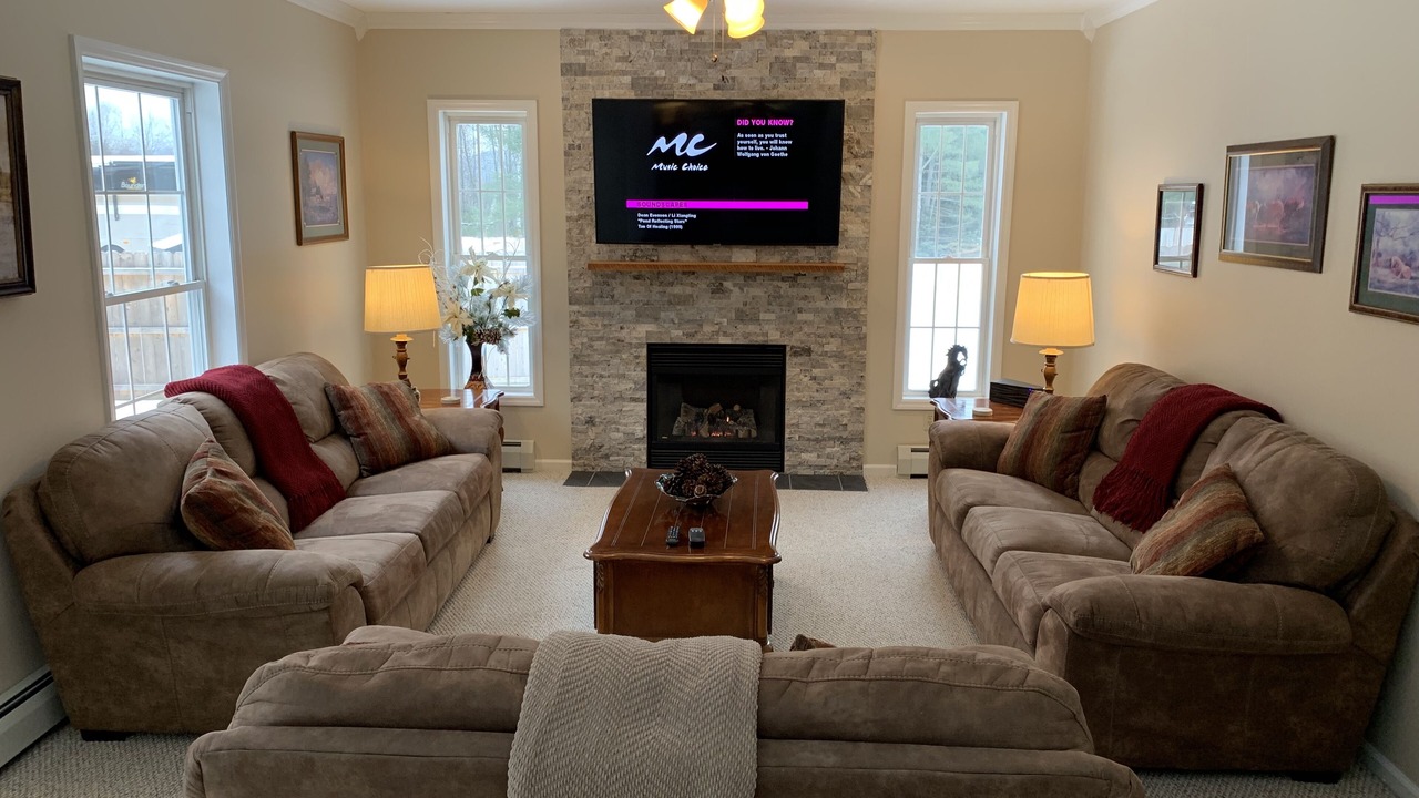 Photo of Livingroom in Warrensburg