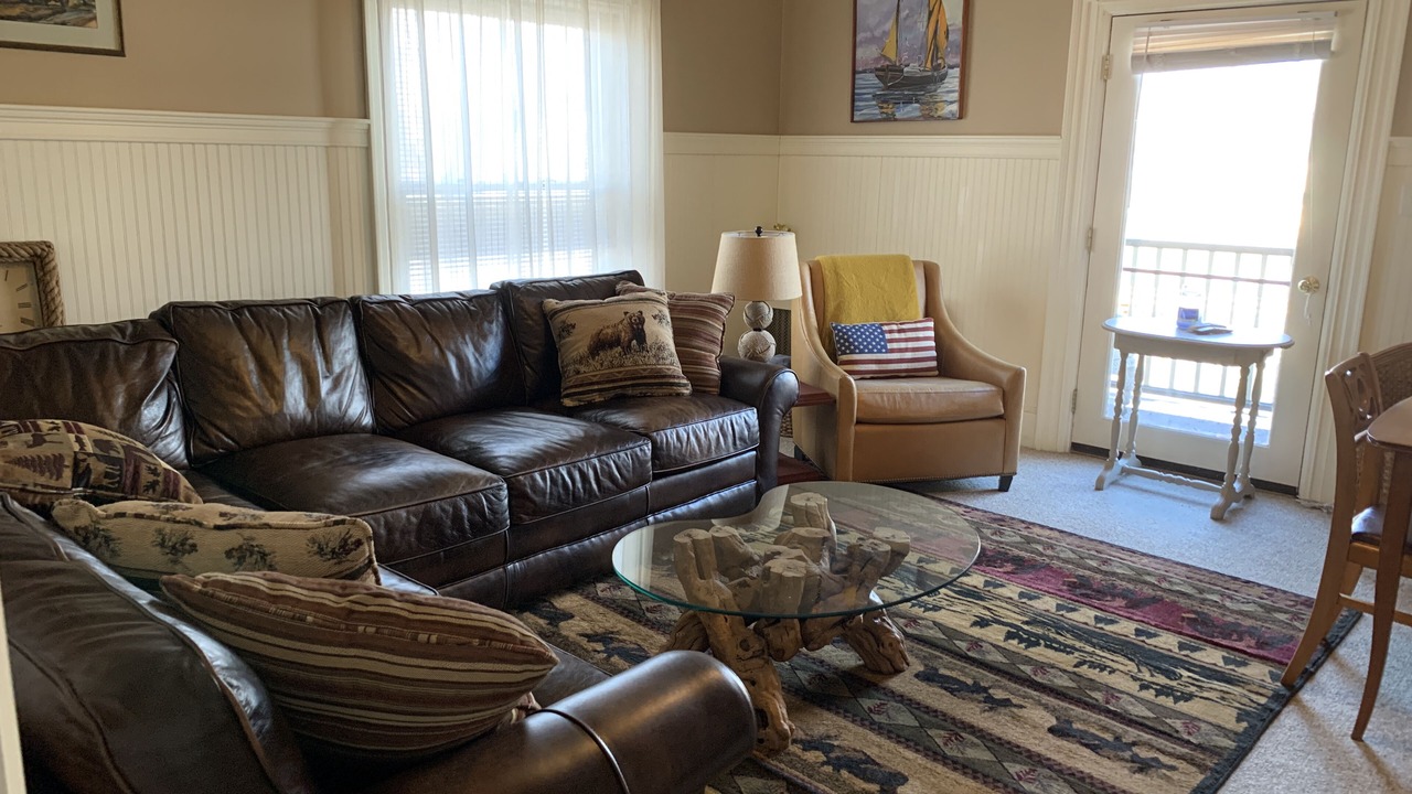 Photo of Livingroom in Wolfeboro