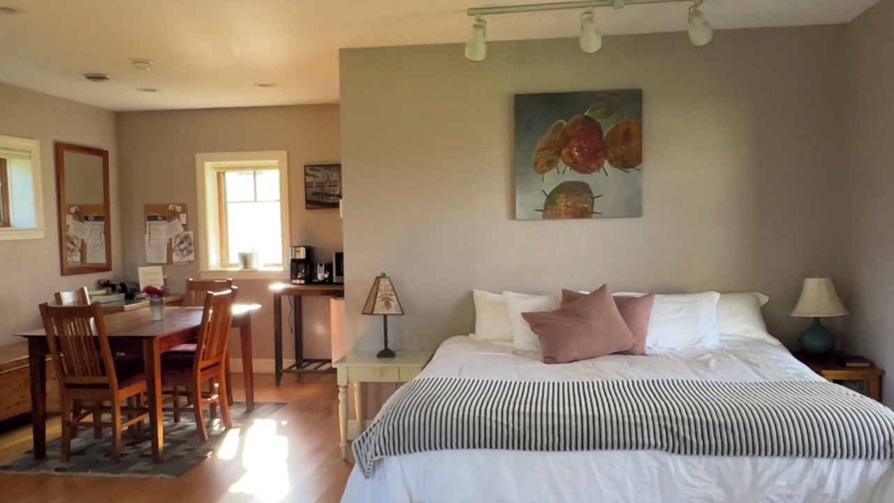 Photo of Bedroom in Lyndon Center