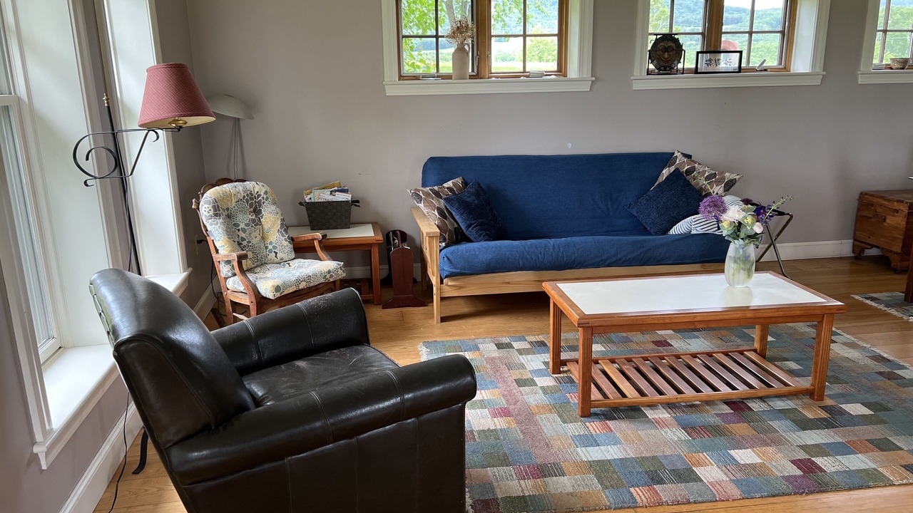 Photo of Livingroom in Lyndon Center