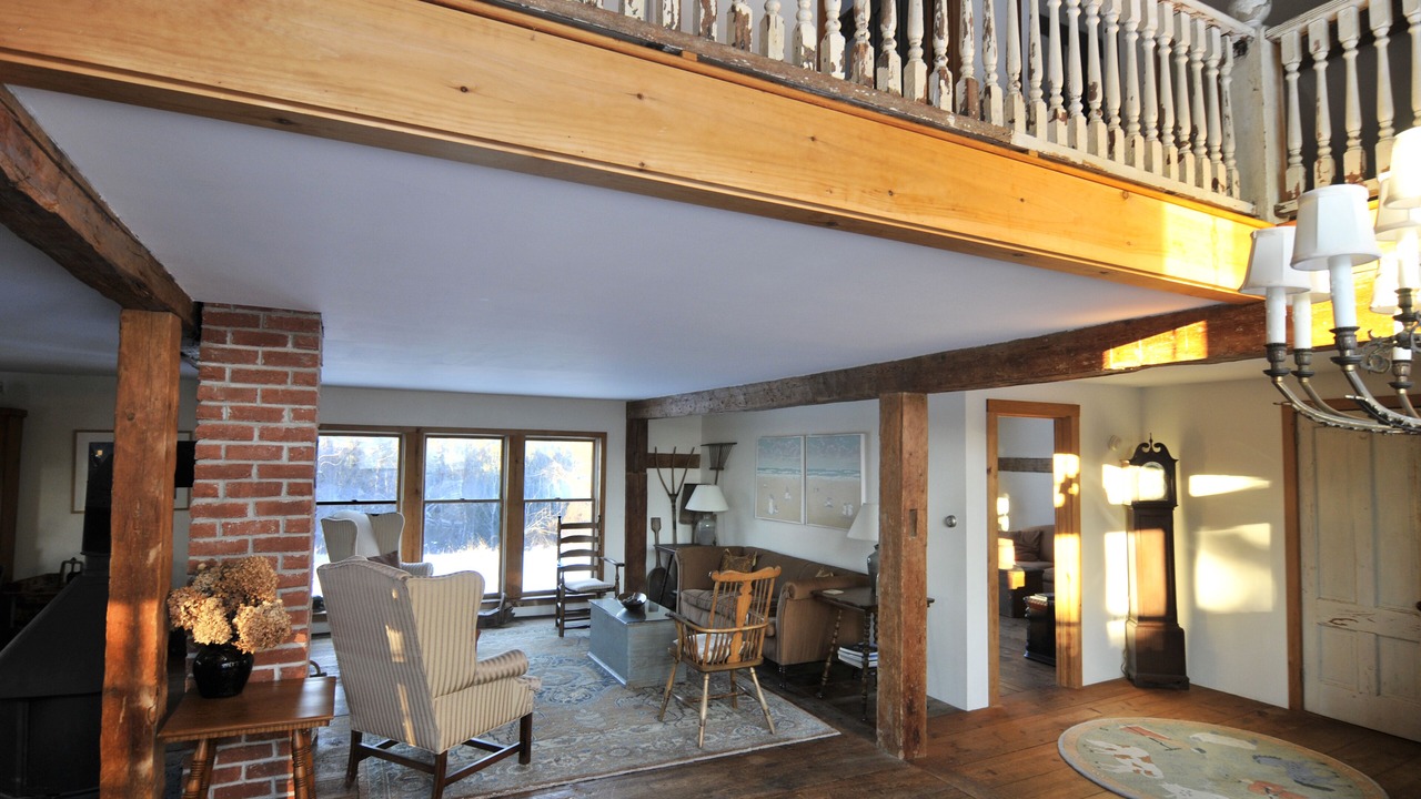 Photo of Livingroom in Waldoboro