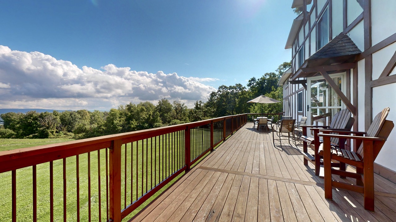Photo of Patio Balcony in Hammondsport