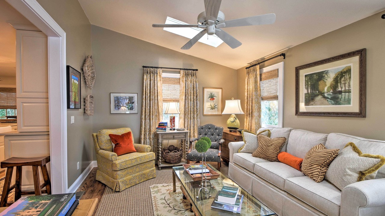 Photo of Bedroom in Mirror Lake