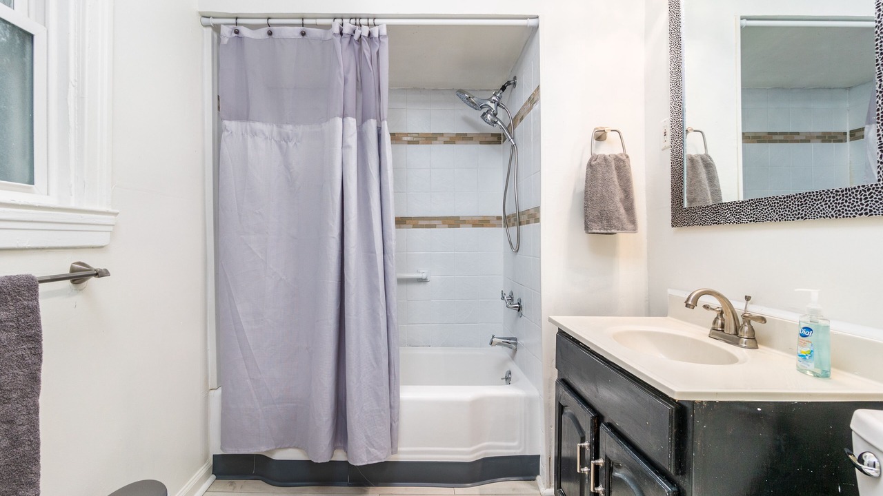 Photo of Bathroom in Front Park