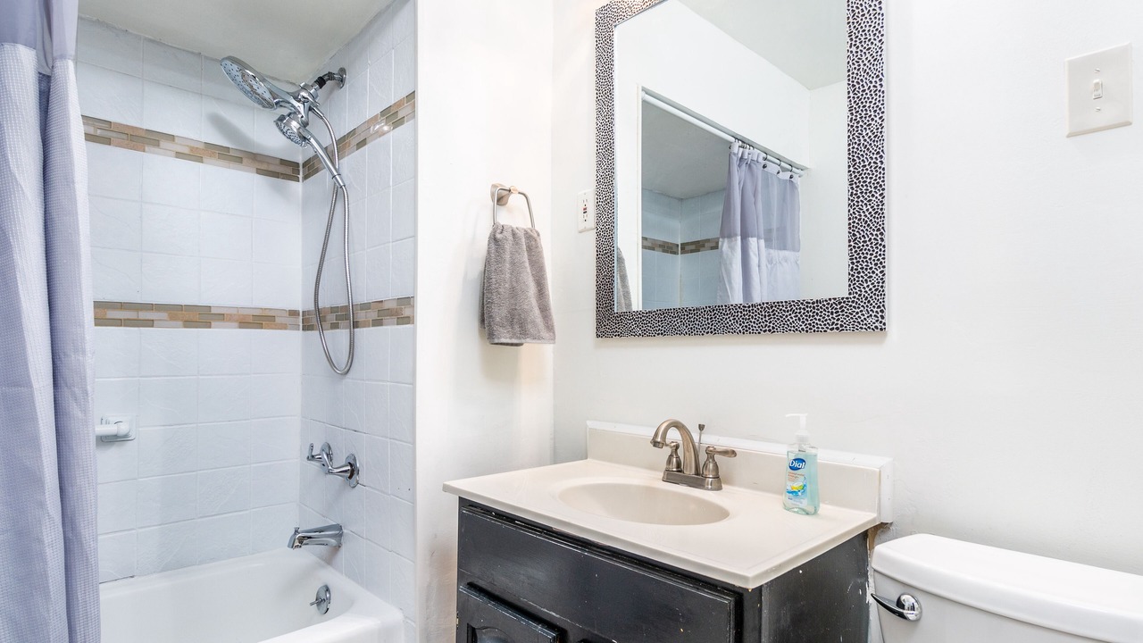 Photo of Bathroom in Front Park