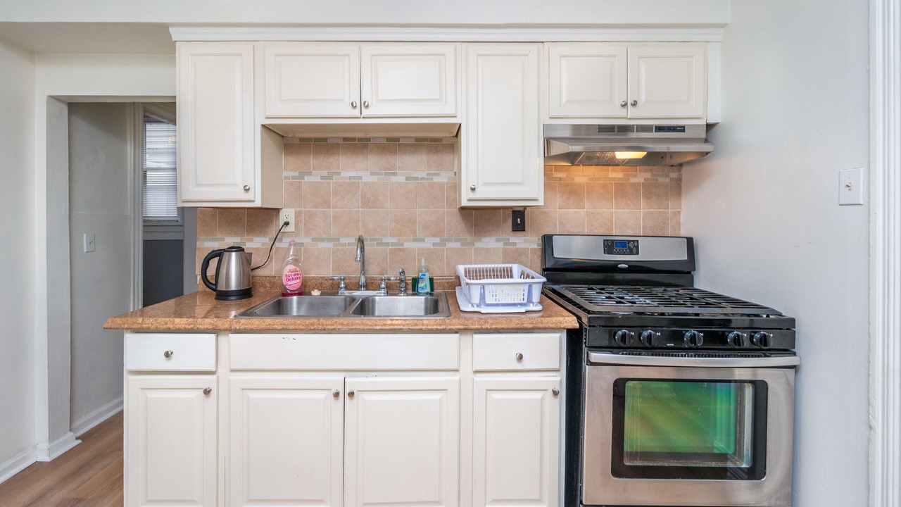 Photo of Kitchen in Front Park