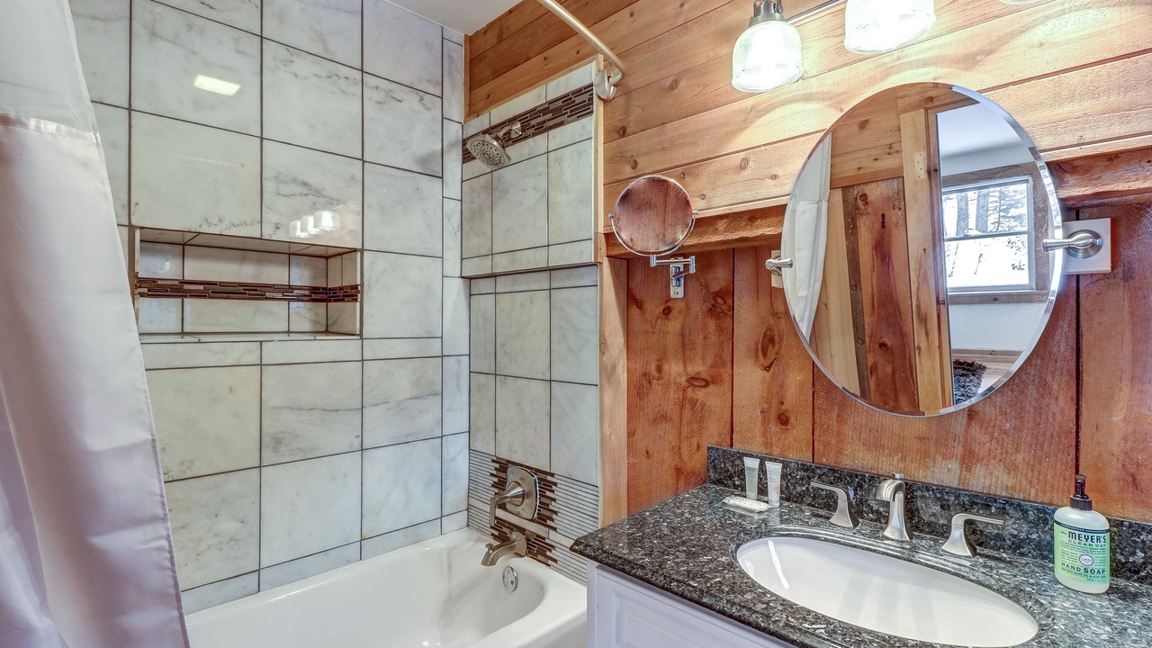 Photo of Bathroom in Cavendish