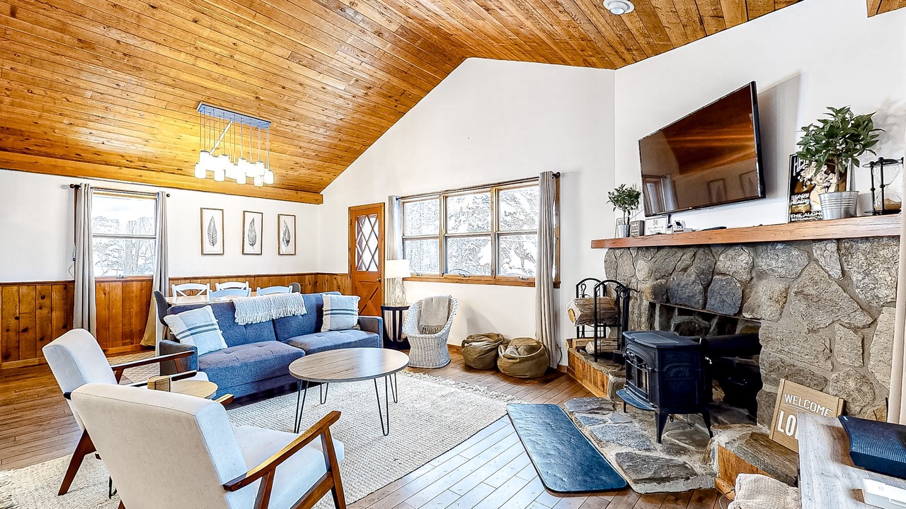 Photo of Livingroom in Warren