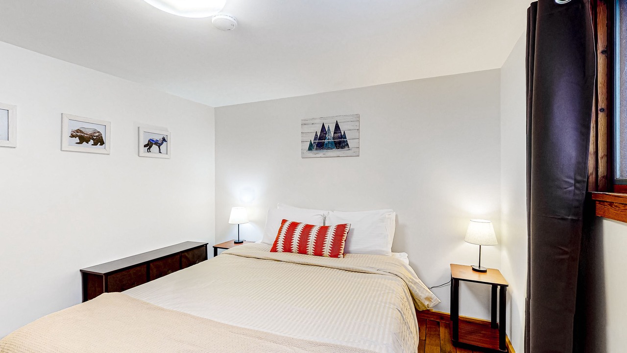 Photo of Bedroom in Warren
