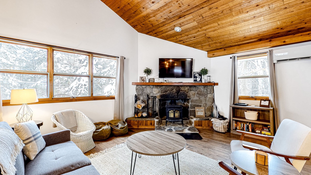 Photo of Livingroom in Warren