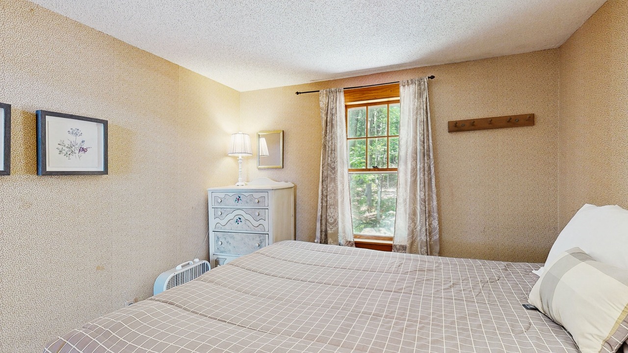 Photo of Bedroom in Freedom