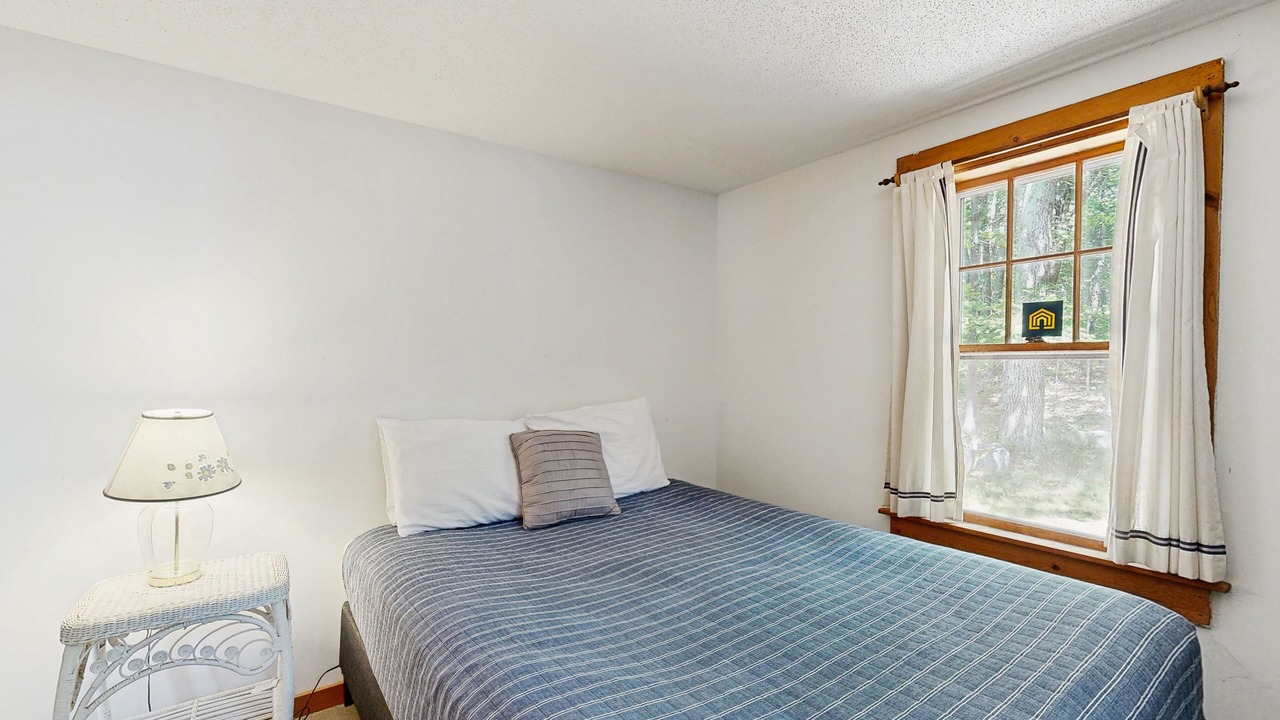 Photo of Bedroom in Freedom