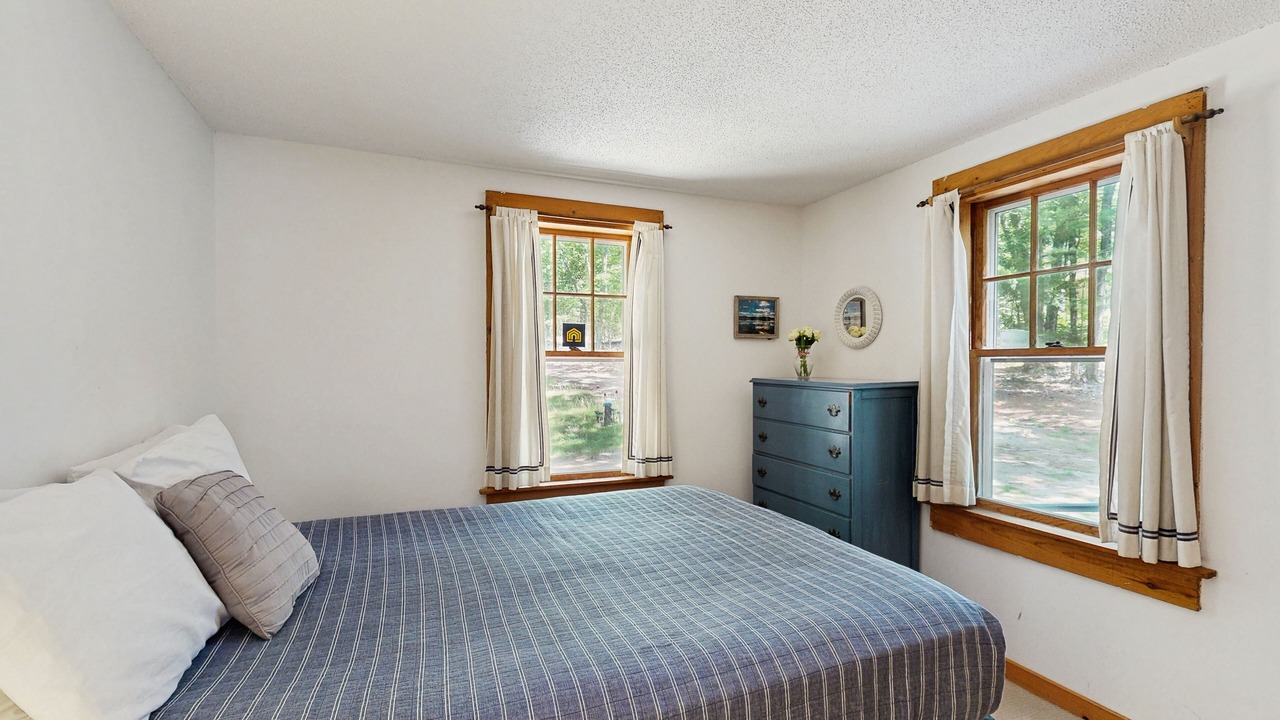 Photo of Bedroom in Freedom