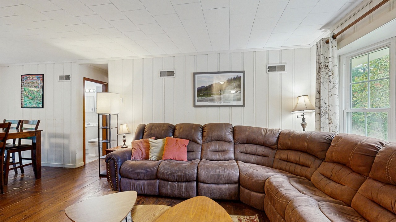Photo of Livingroom in North Conway