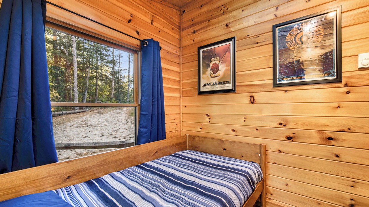 Photo of Bedroom in Kezar Falls