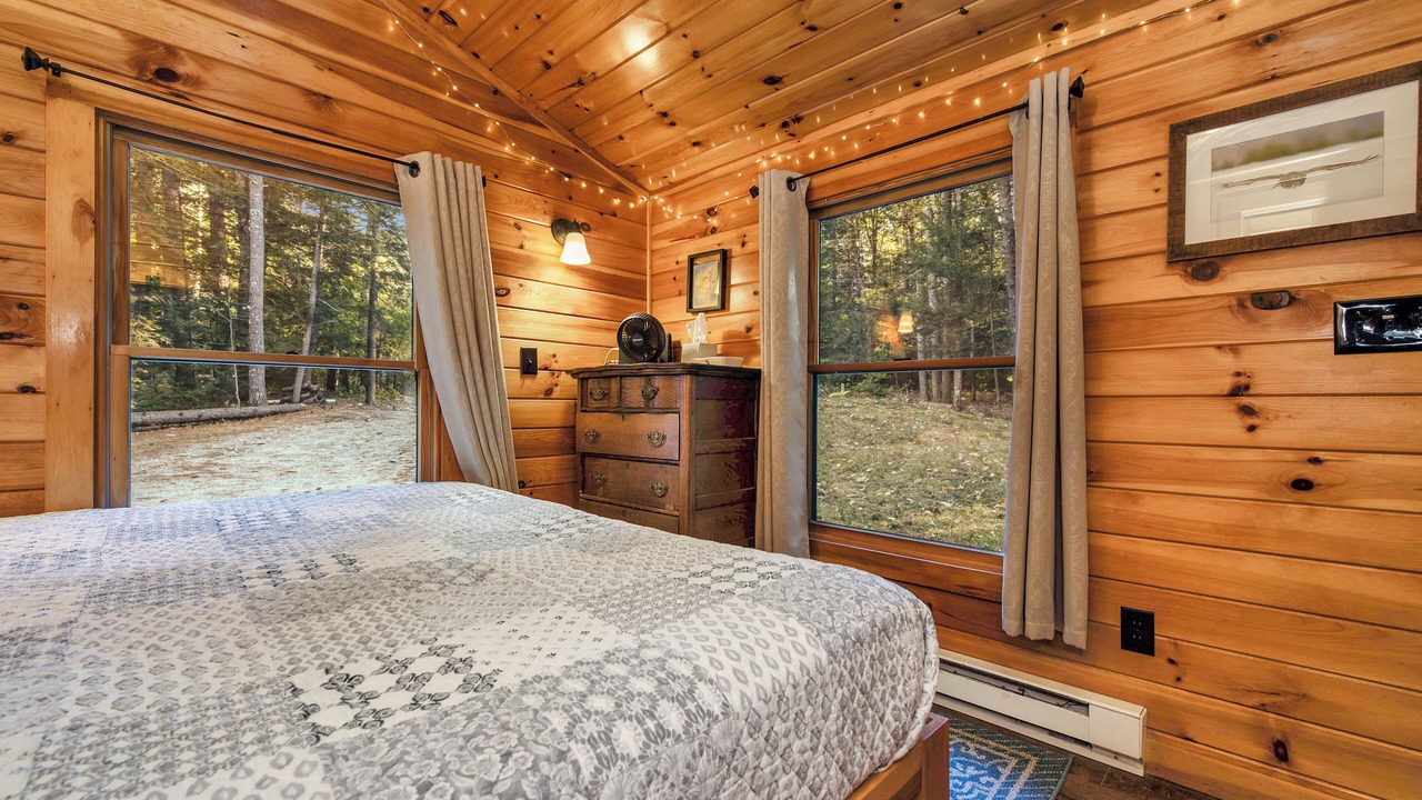 Photo of Bedroom in Kezar Falls