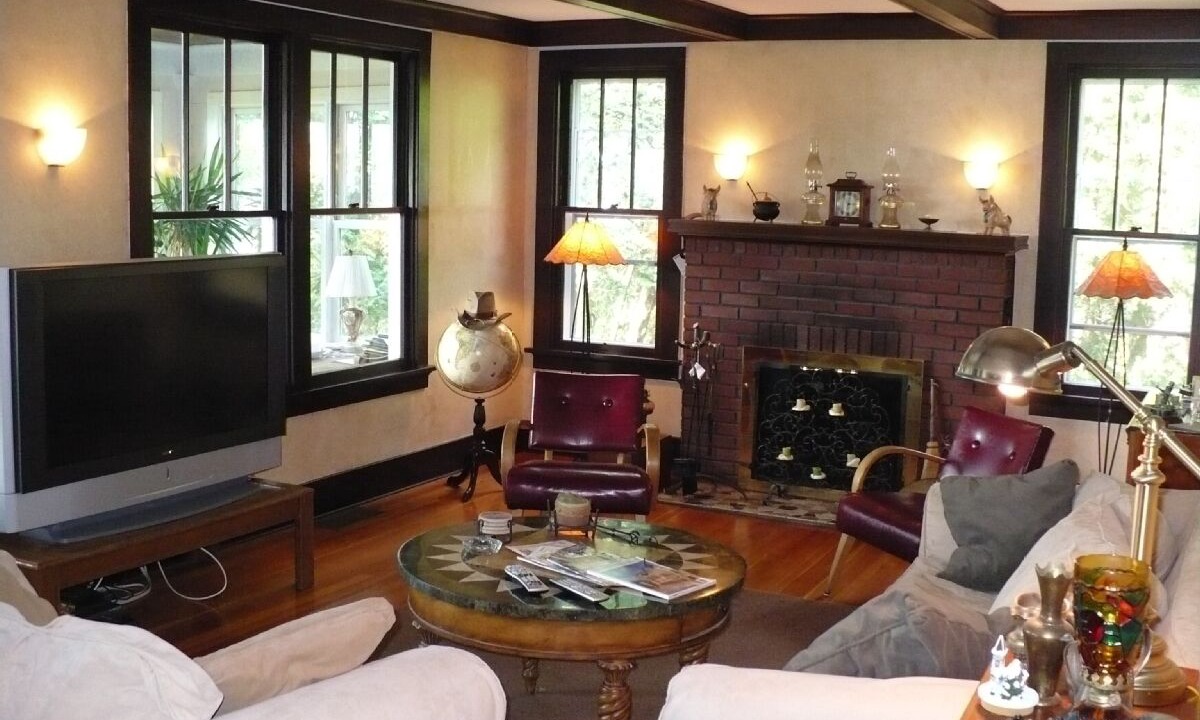 Photo of Livingroom in Saratoga Springs