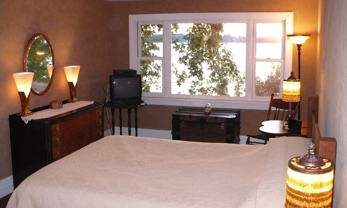 Photo of Bedroom in Saratoga Springs