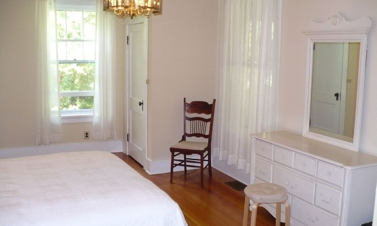 Photo of Bedroom in Saratoga Springs