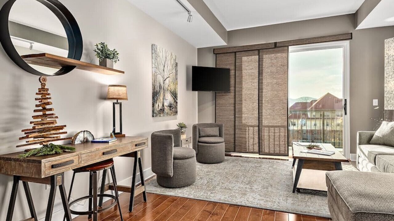 Photo of Livingroom in South French Broad