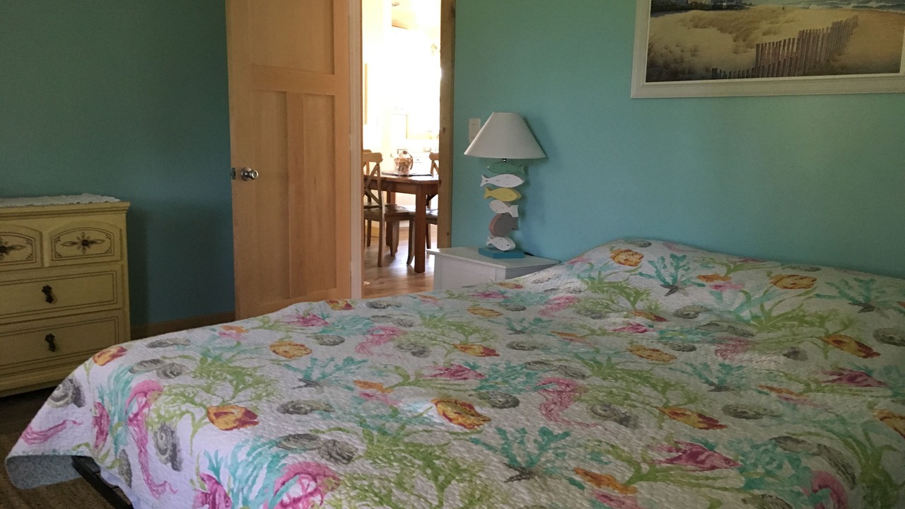 Photo of Bedroom in Lake Erie Beach