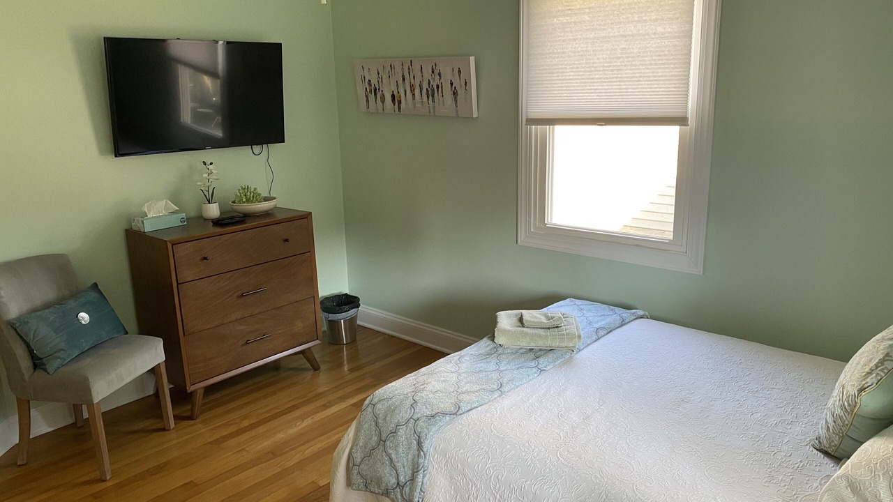 Photo of Bedroom in Oyster Harbor