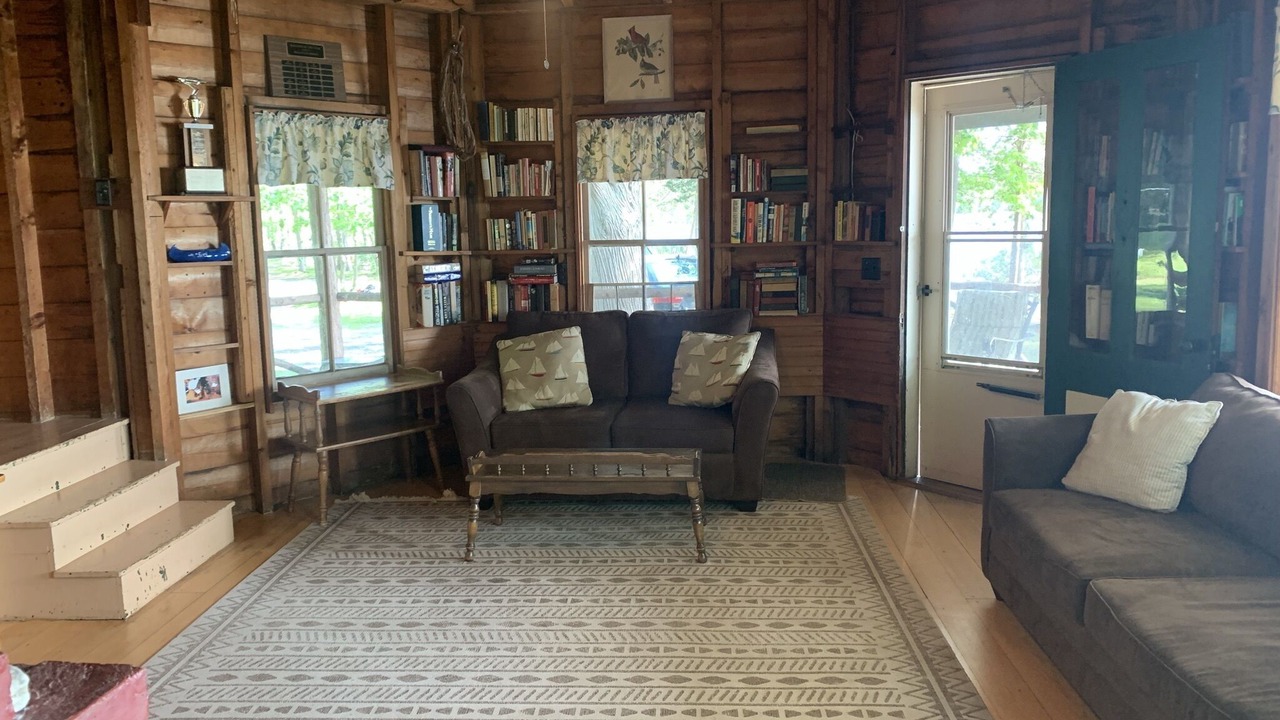 Photo of Livingroom in South Hero