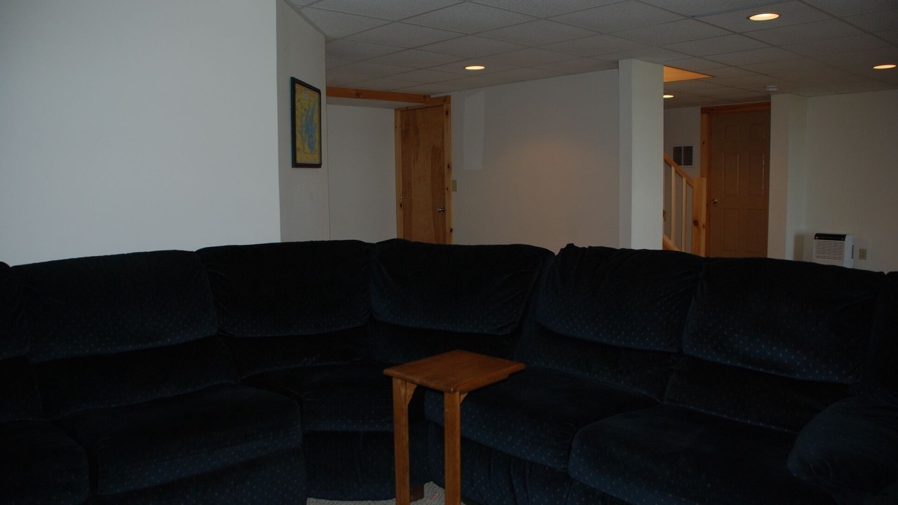 Photo of Bedroom in Newport Center