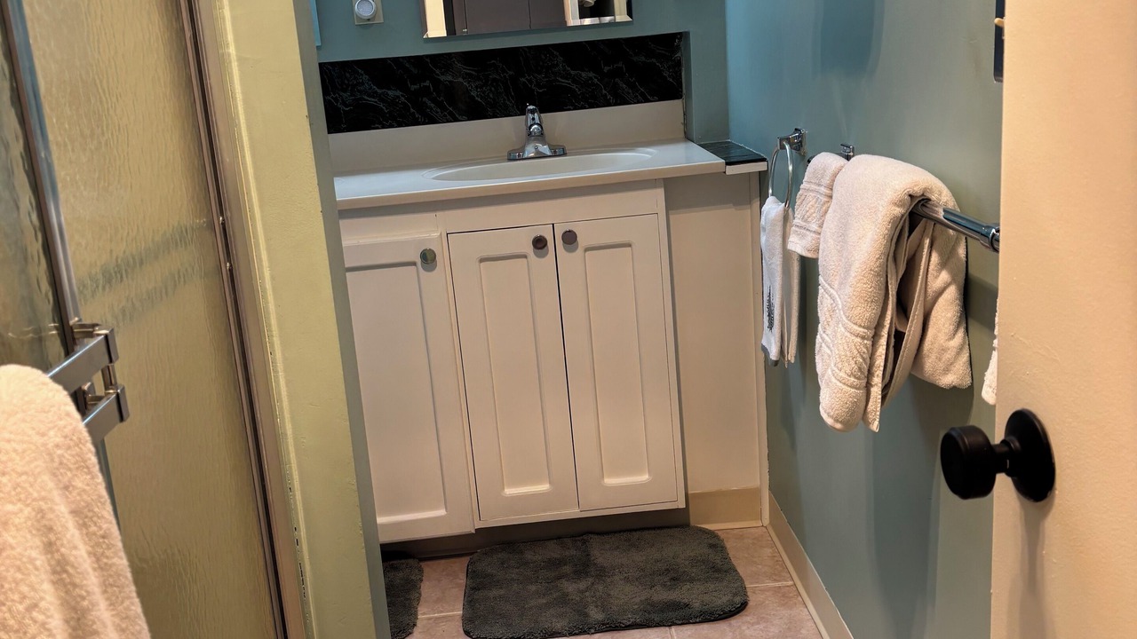 Photo of Bathroom in Newport Center