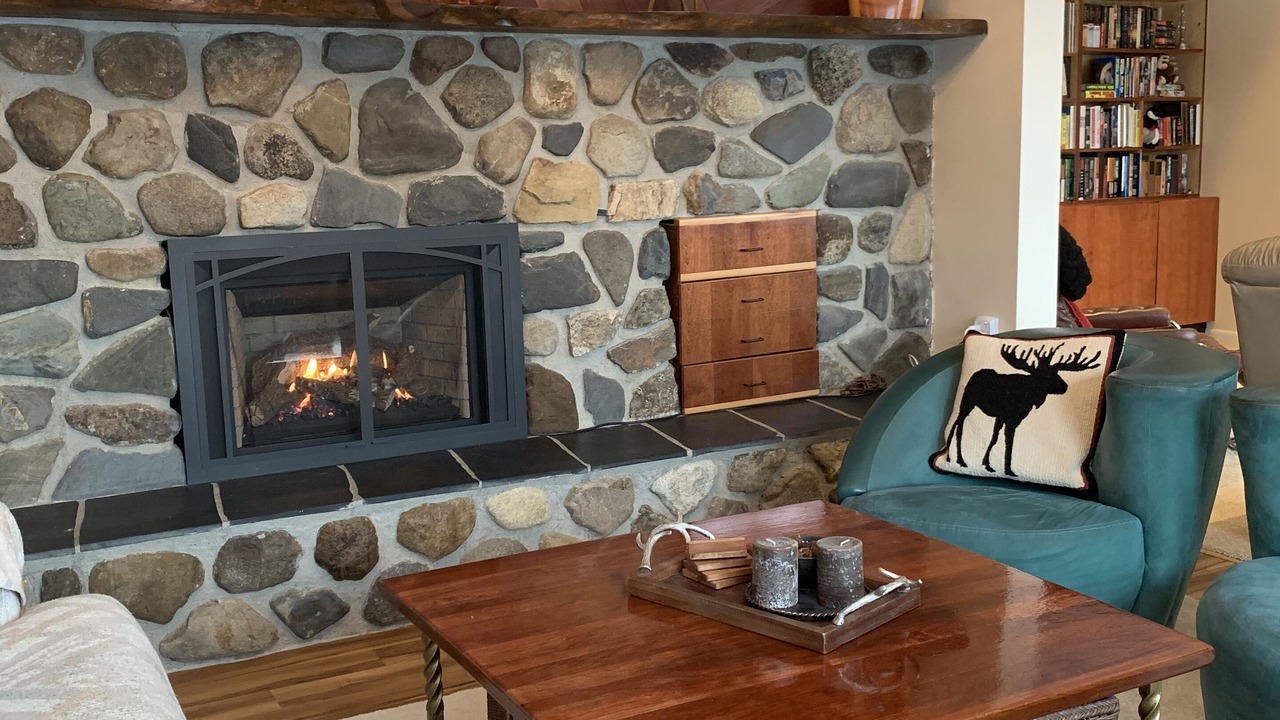 Photo of Livingroom in Newport Center