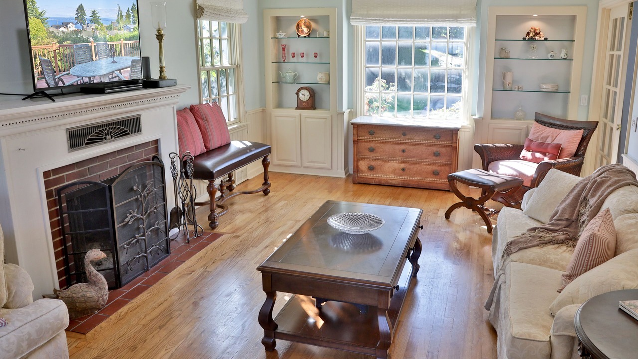 Photo of Livingroom in Boulevard Bluffs