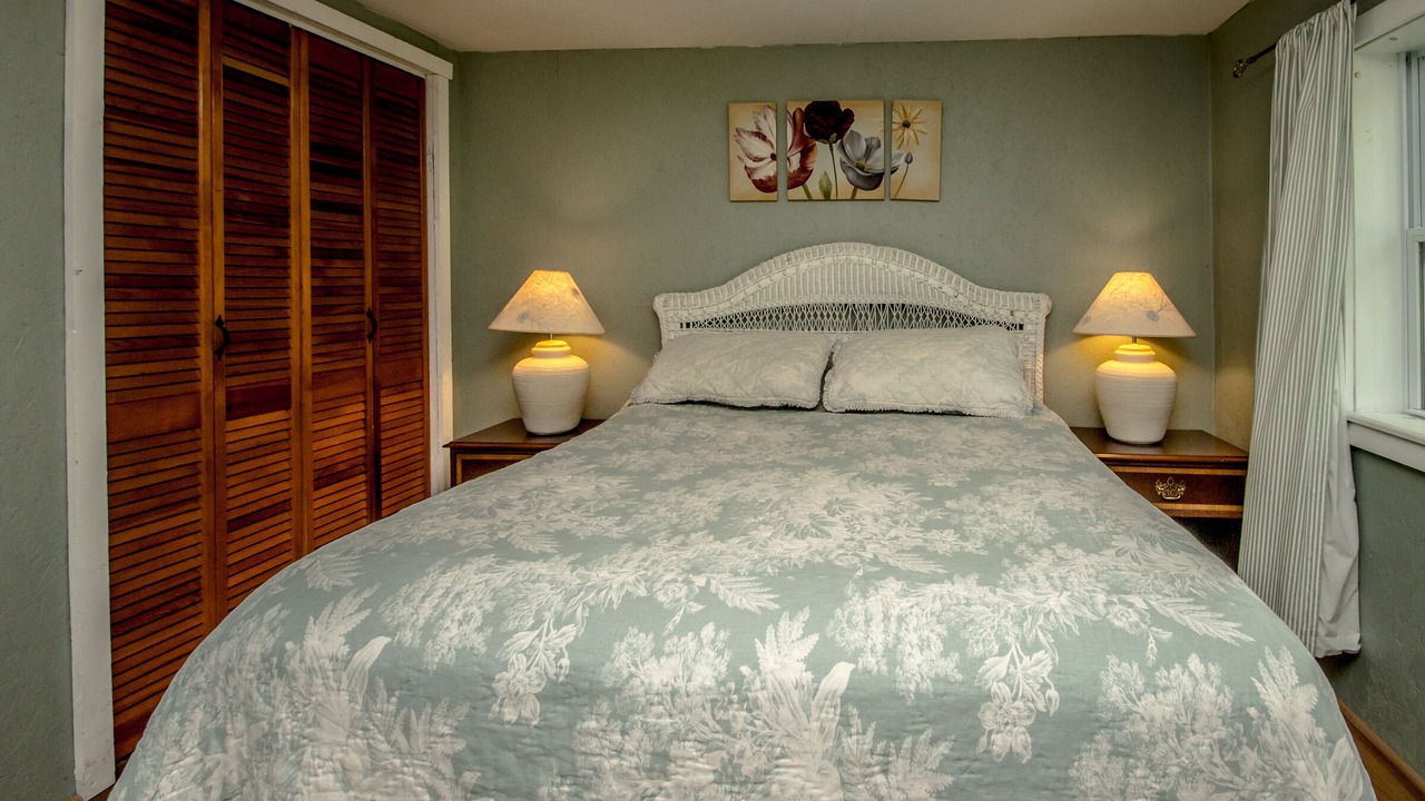 Photo of Bedroom in Lunenburg