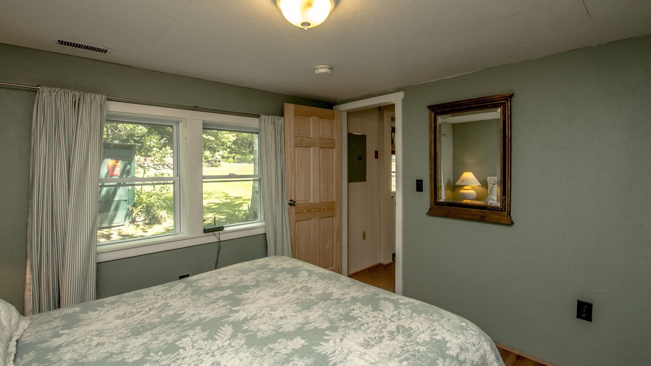 Photo of Bedroom in Lunenburg