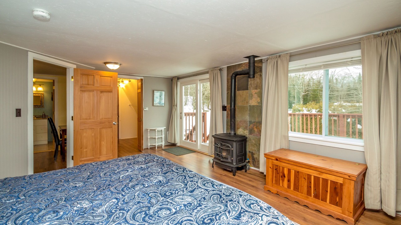 Photo of Bedroom in Lunenburg