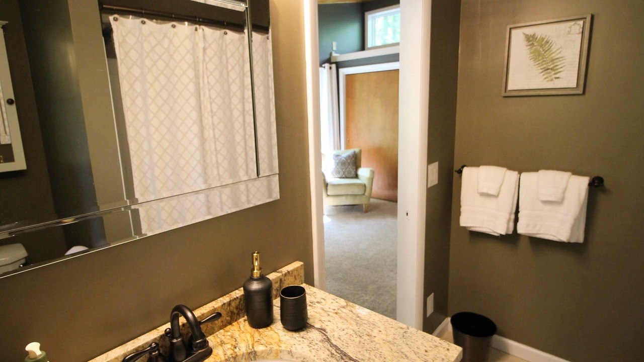Photo of Bathroom in Etna