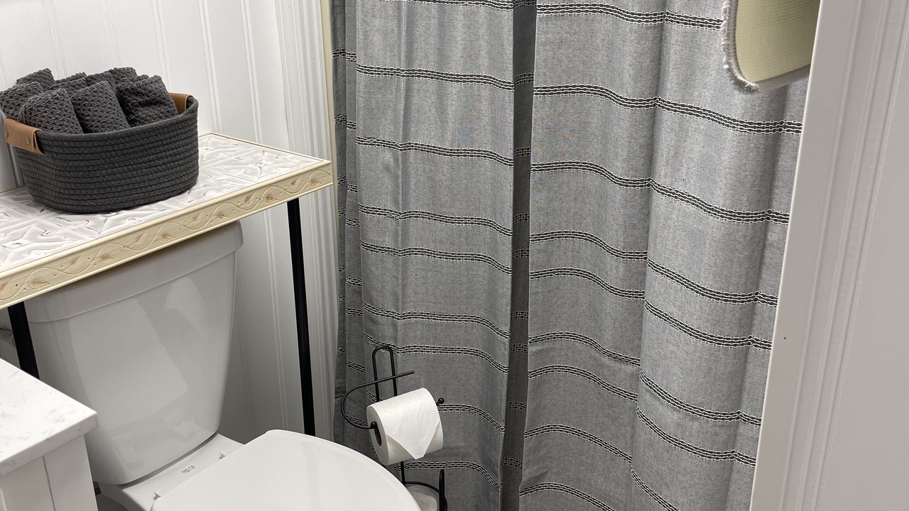 Photo of Bathroom in Ovid