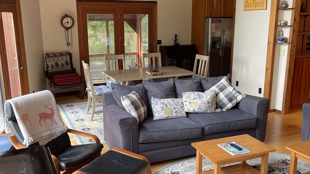 Photo of Livingroom in Ovid