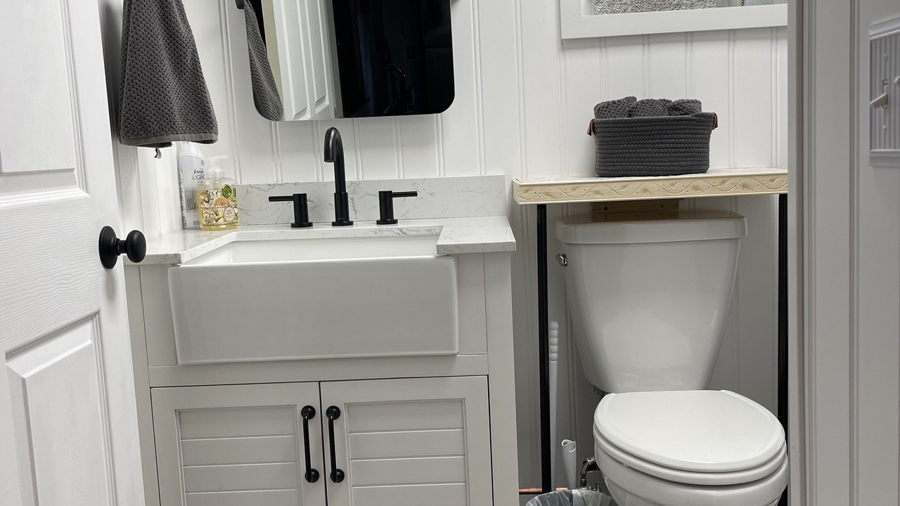 Photo of Bathroom in Ovid