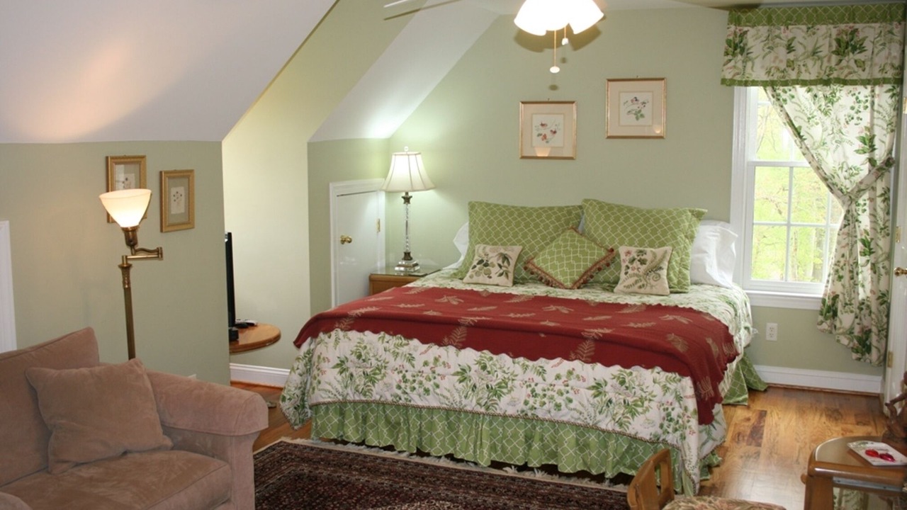 Photo of Bedroom in Middleburg