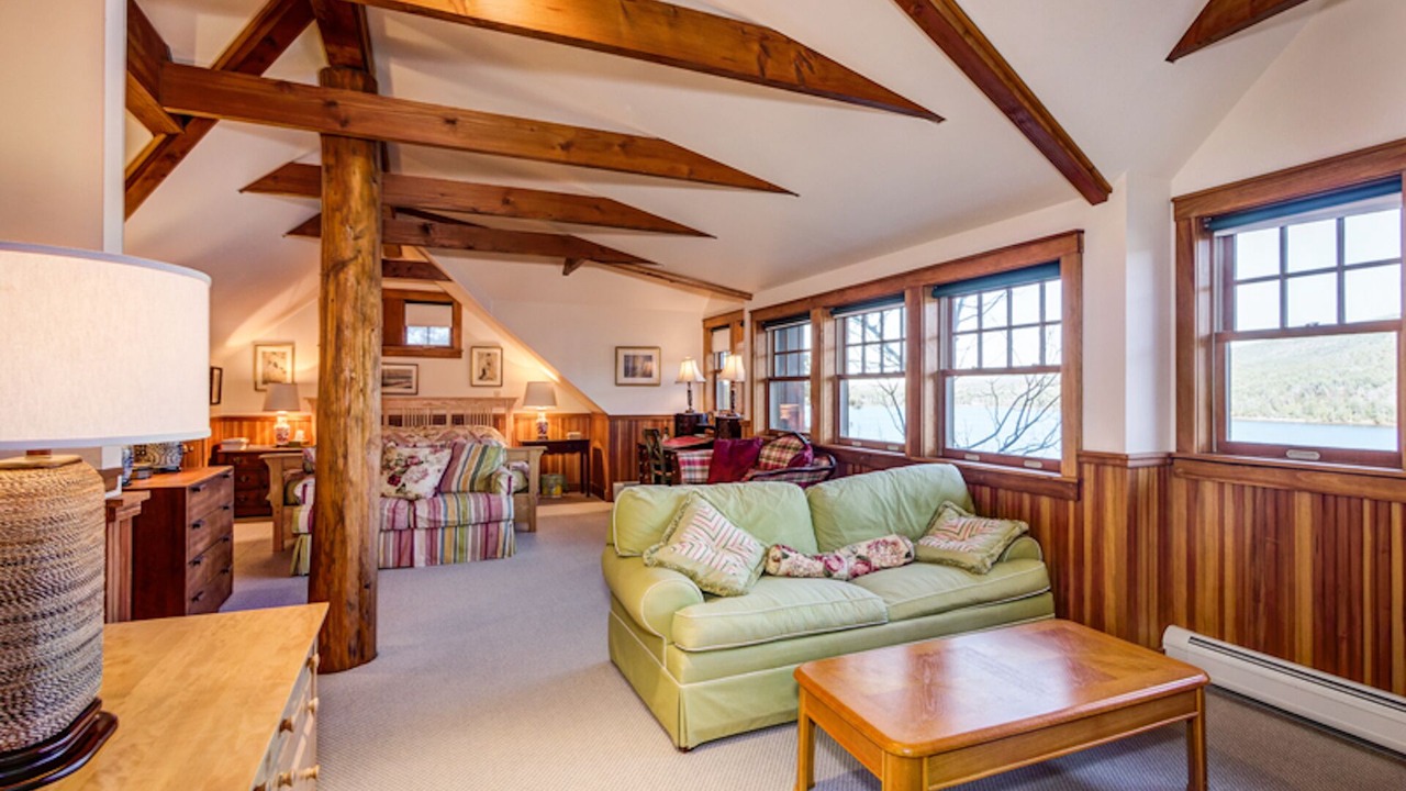Photo of Livingroom in Hall Quarry