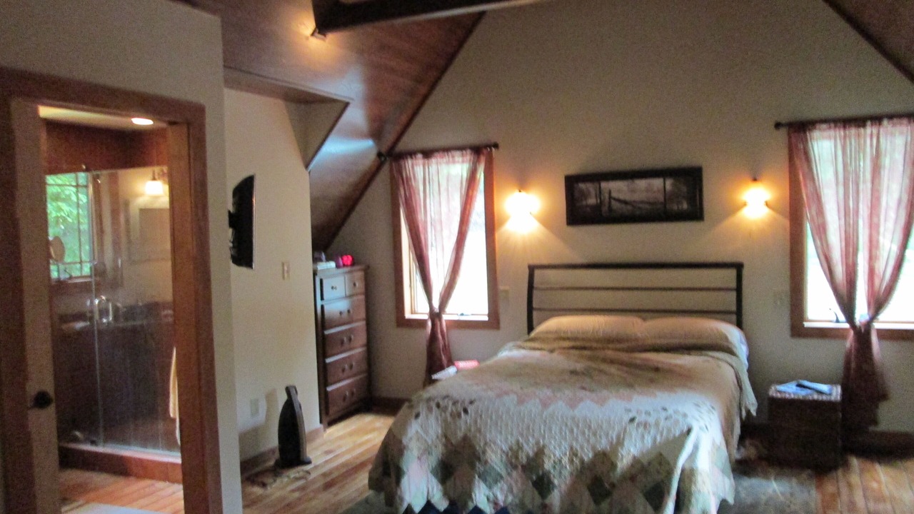 Photo of Bedroom in Boonsboro
