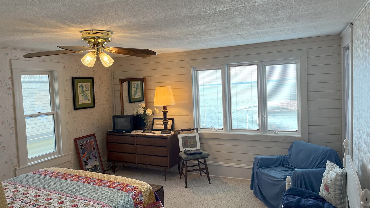 Photo of Bedroom in Lakewood