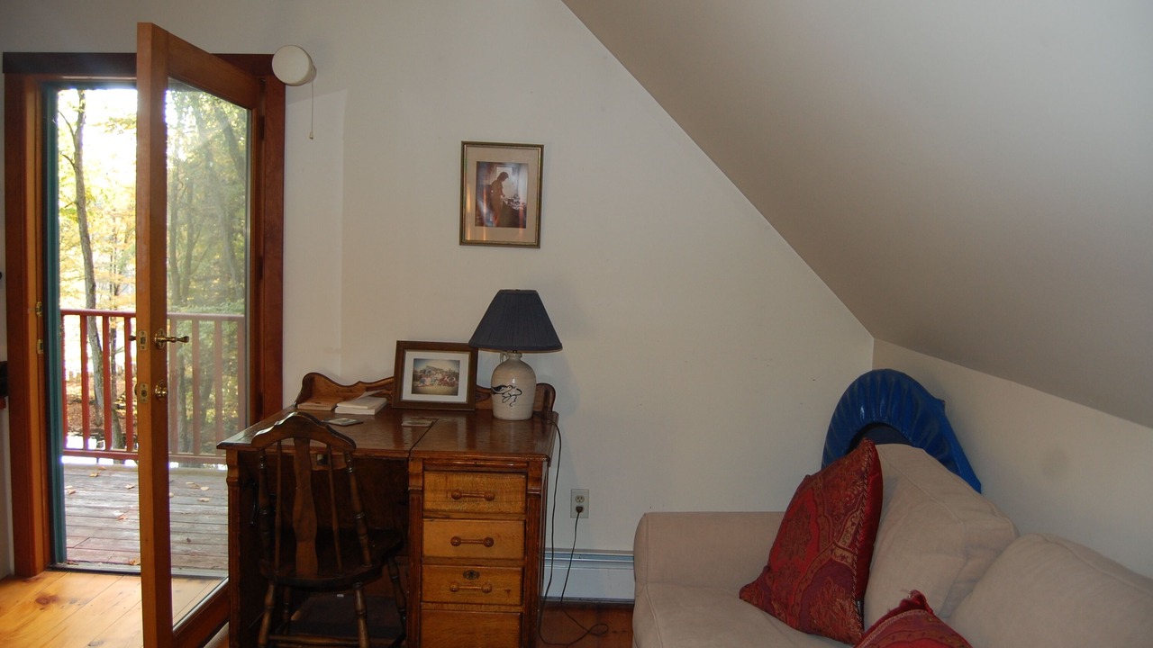 Photo of Livingroom in Shelburne