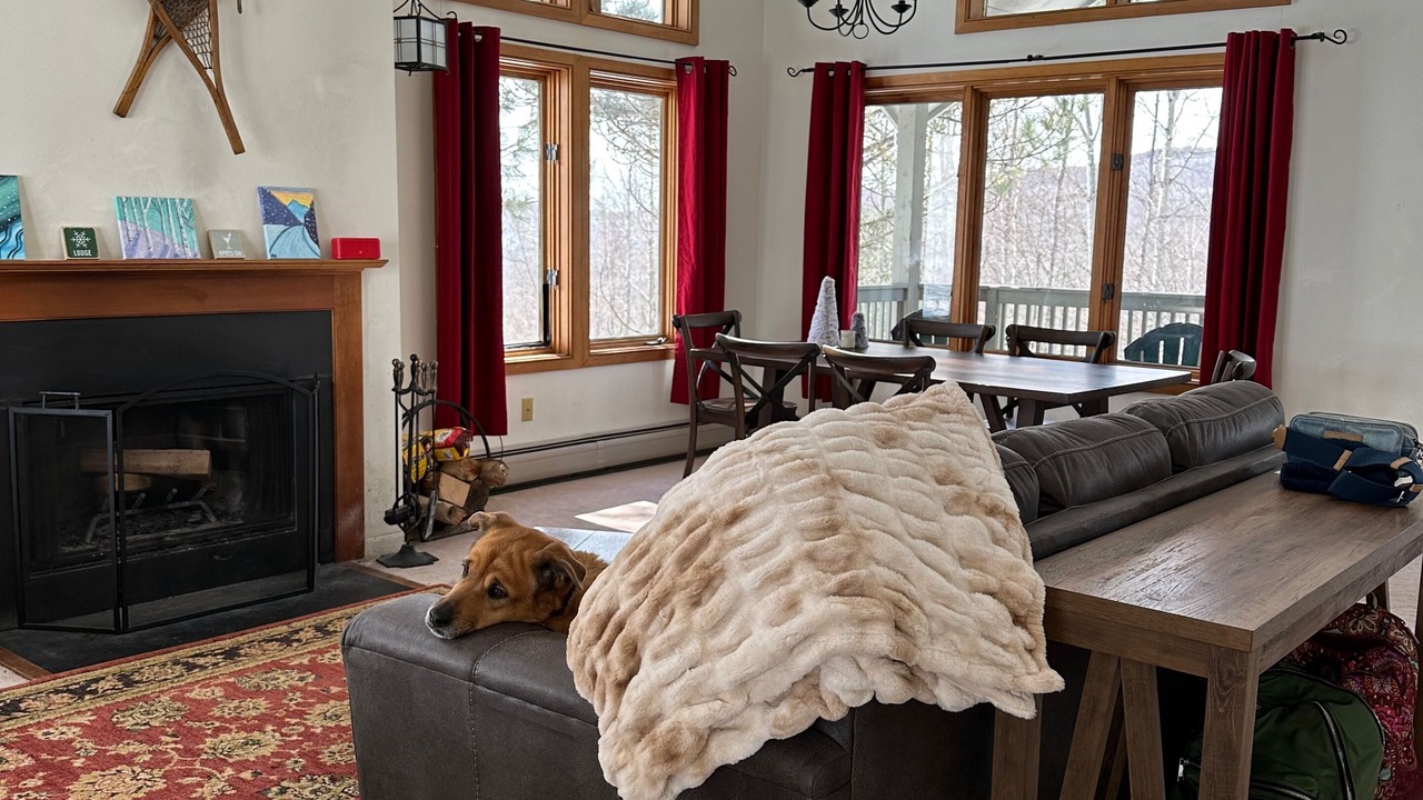 Photo of Livingroom in Bolton Valley